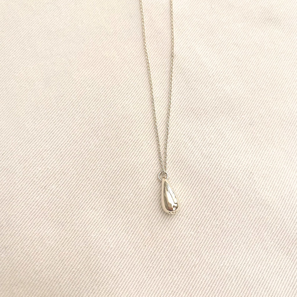 Tiffany Elsa Peretti Teardrop Necklace